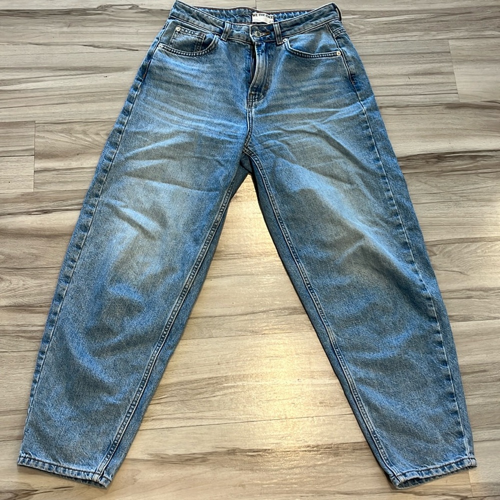 Free people (we the free) barrel jeans. Size 27